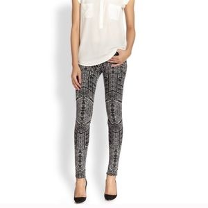 NWT**J Brand 620 Mid Rise Super Skinny Jeans